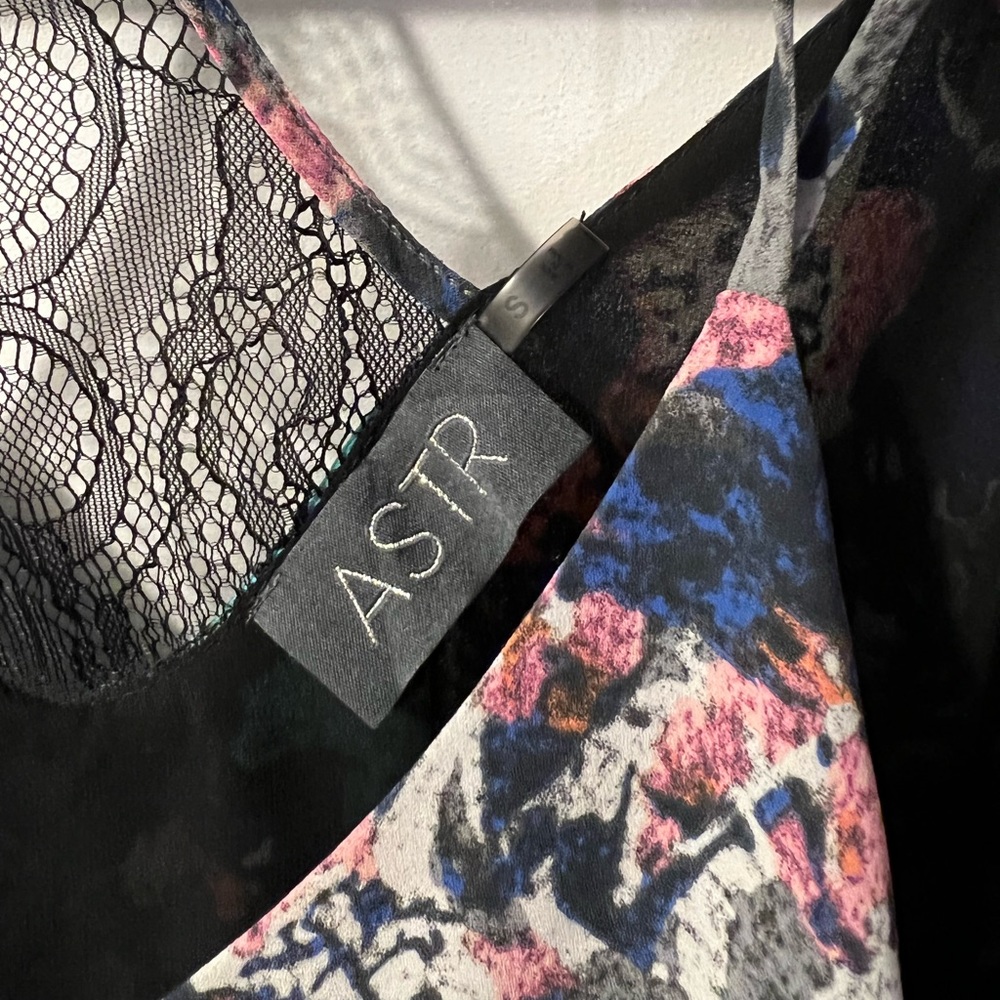 ASTR Multicolor Tank - Picture 3 of 4